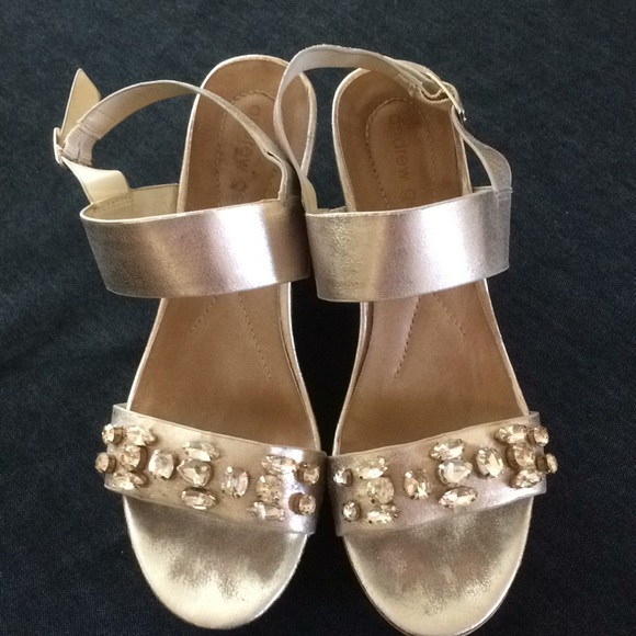 Gold sandals with bling! - Picture 3 of 10